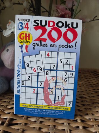 💜Sudoku 200 grilles en poche force 3/4