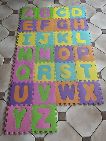 Lot de 26 dalles en mousse couleur claire