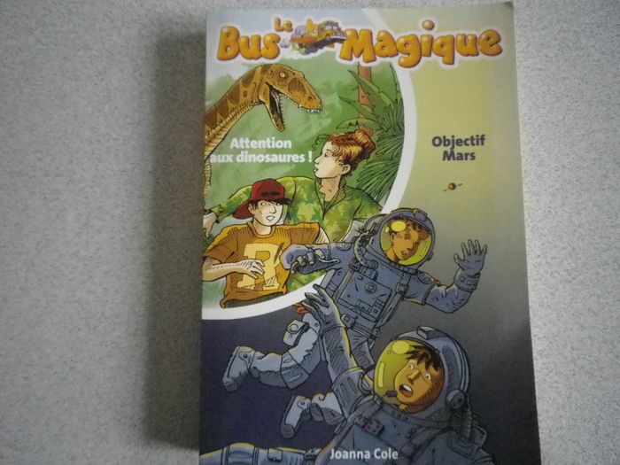 LE BUS MAGIQUE 2 HISTOIRES