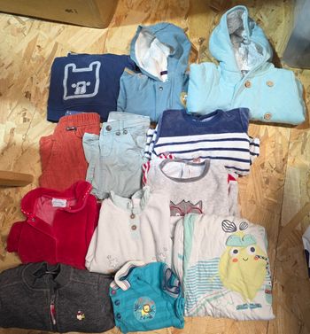 Lot de 12 pieces vêtements garçon 6 mois hiver