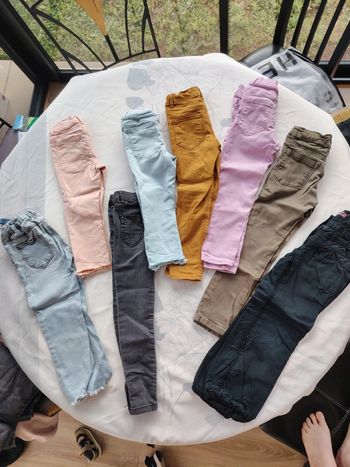 Lot 8 jeans et 2 pantalon 6 ans