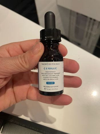Sérum visage skin ceuticals