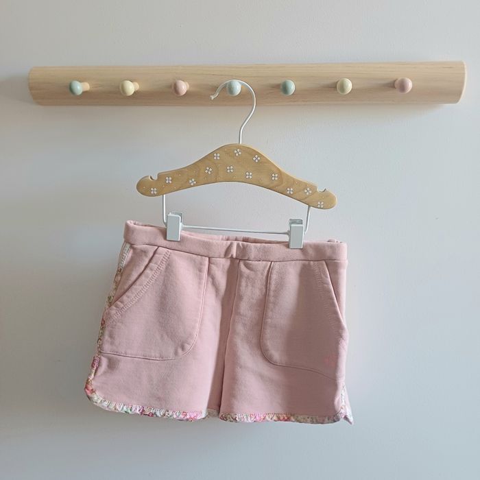 Short liberty bonpoint