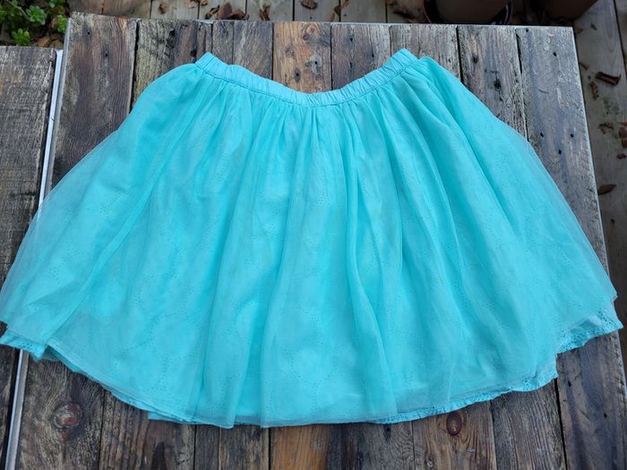 Magnifique jupe réversible Okaïdi, bleu turquoise, un coté motif dentelle, un coté tulle, 12 ans - photo numéro 2