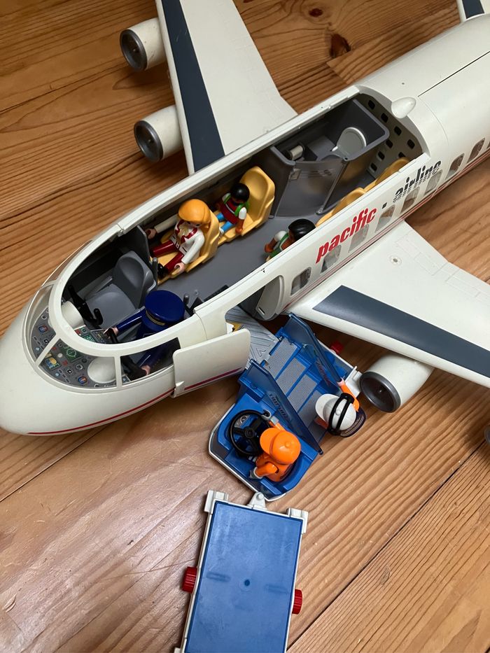 Avion Playmobil Tour de contrôle - photo numéro 4