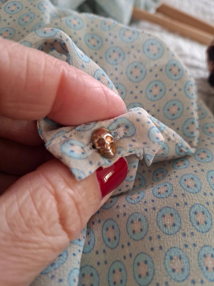 Chemisier Zara taille M bouton tête de mort - photo numéro 4