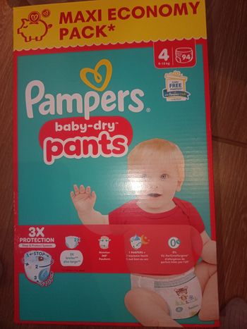 Pants pampers taille 4
