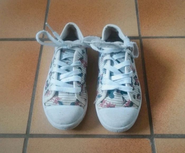 Baskets en toile Gémo pointure 30