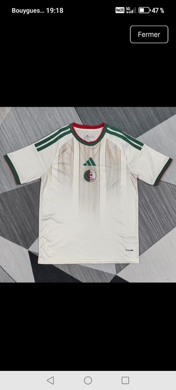 Maillot de l’équipe d’Algérie. Très bon qualité 
Couleur blanc avec détails verts et rouges, très beau design.