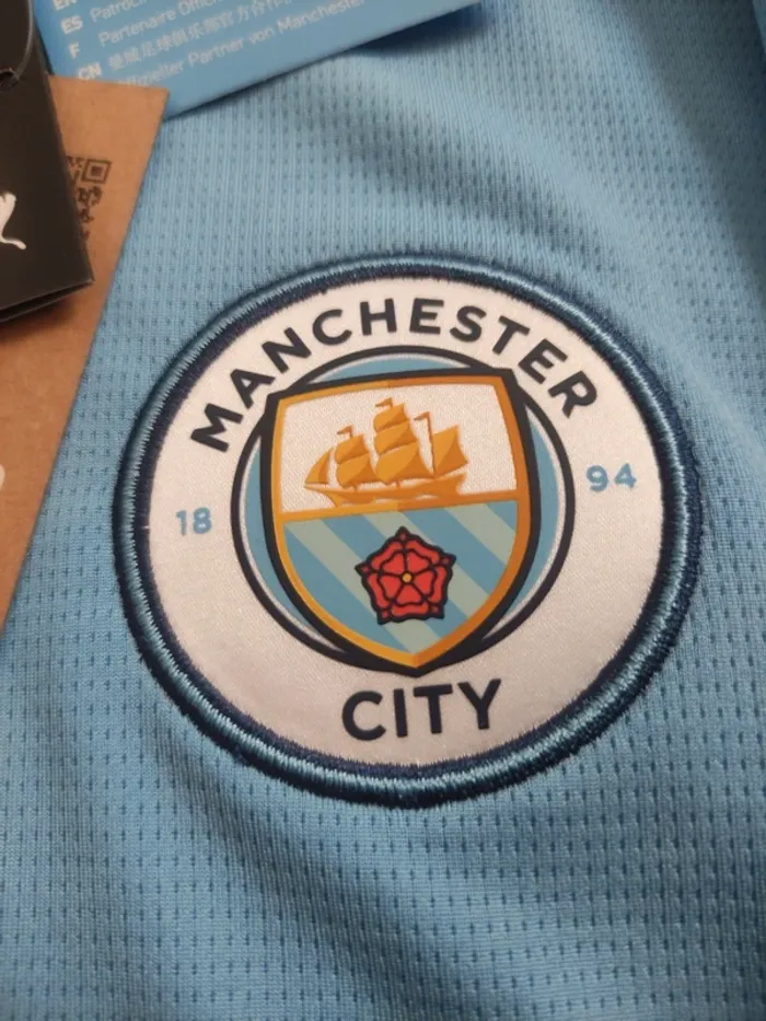 Maillot de foot Manchester City, Puma Authentique Officiel taille enfant 11/12 ans, Neuf - photo numéro 4