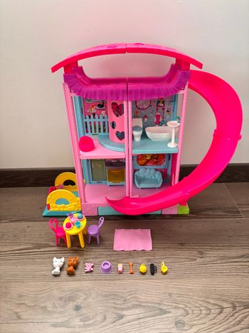 Barbie La maison de Chelsea HCK77 neuve