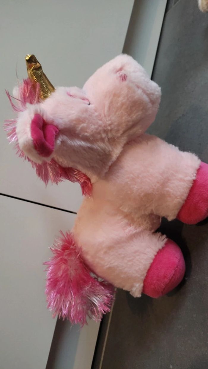 Peluche licorne toute douce - photo numéro 3