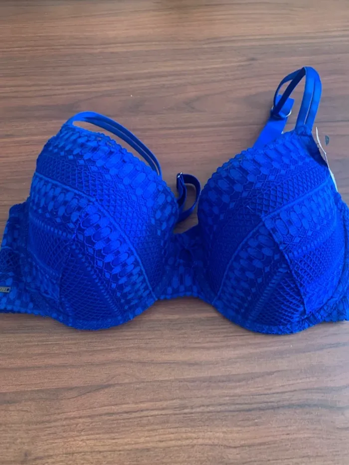 Valege soutien gorge T95E