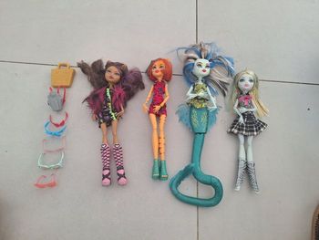 Lot poupées monster high