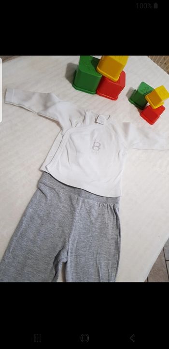 Ensemble bébé taille 3 mois