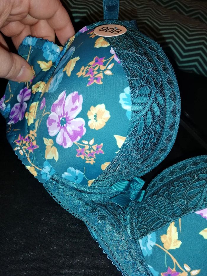 Soutien gorge 90B fleuris - photo numéro 2