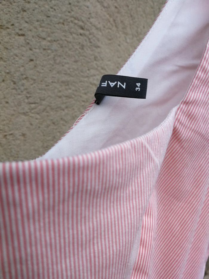 Robe à rayures fines rose et blanc coupe princesse - photo numéro 2