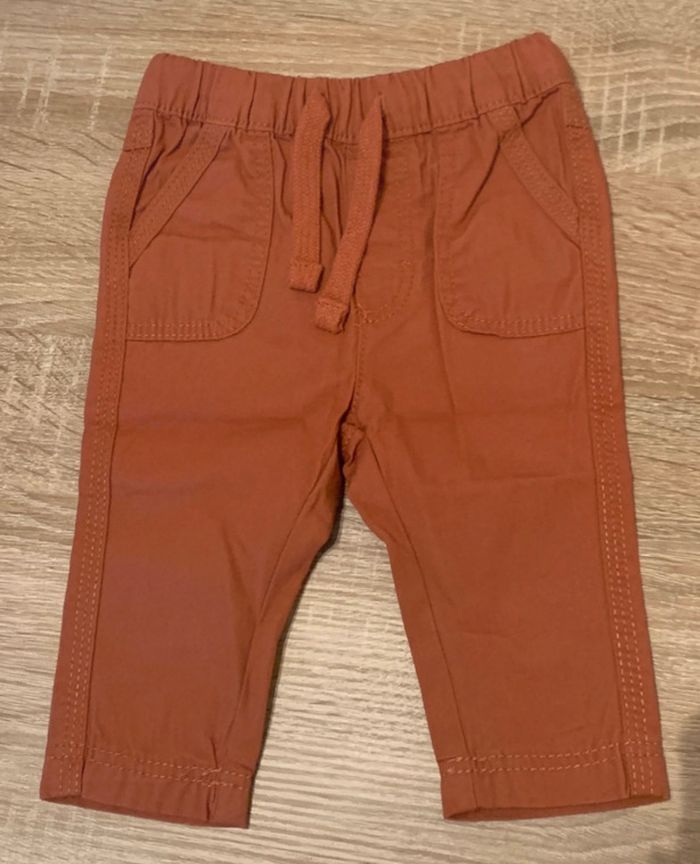 Lot de chinos Kiabi 3 mois - photo numéro 3