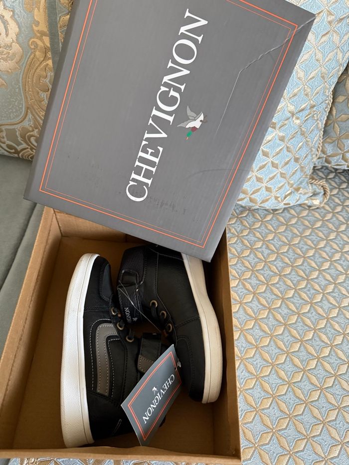 Basket montante Chevignon 29 neuf - photo numéro 2