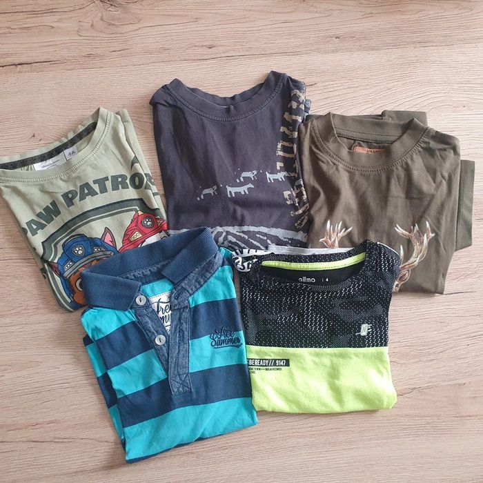 Lot 5 tee-shirts 4 ans