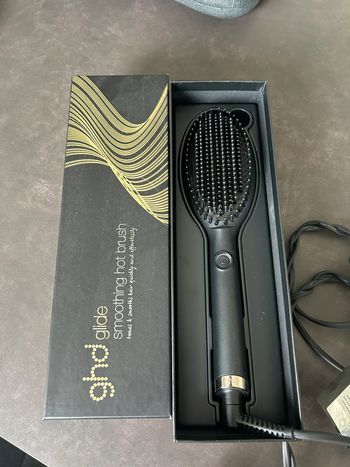 Brosse GHD glide