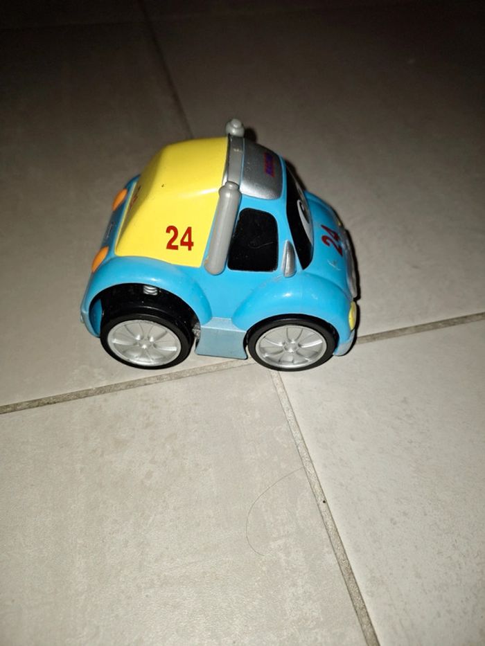 Voiture - photo numéro 4