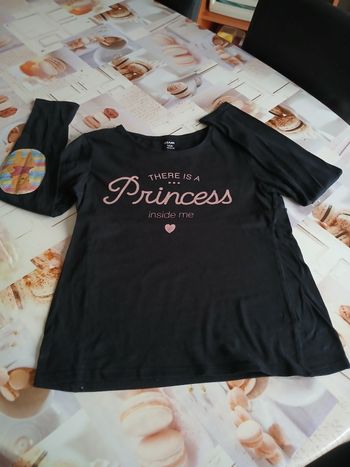 Tee-shirt ML "Kiabi" 10 ans.