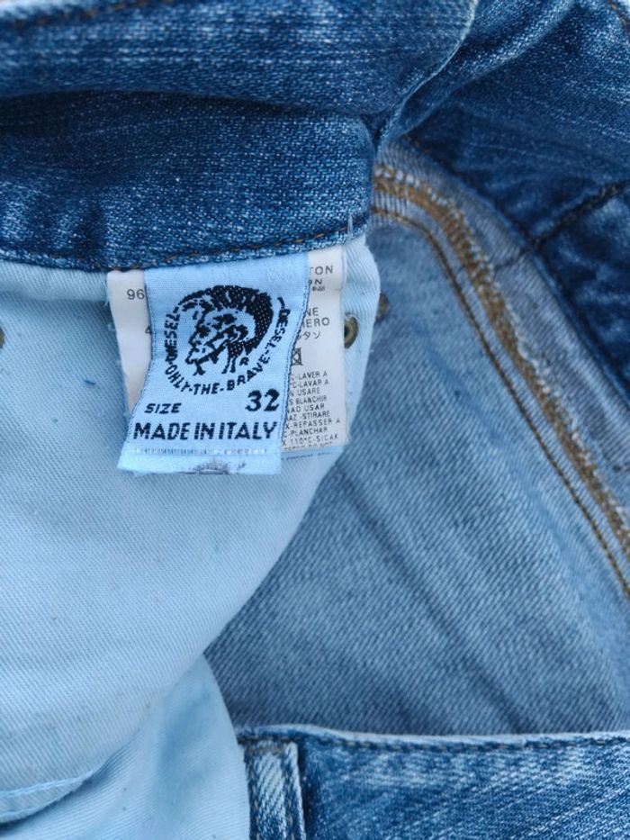 Jean jambes évasées Diesel t32 - photo numéro 9