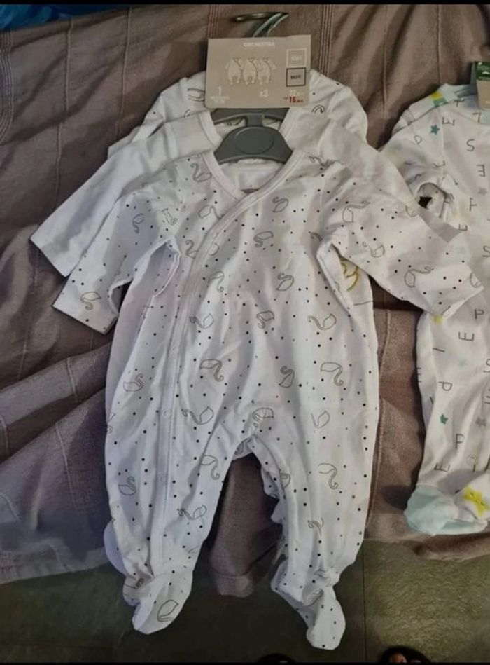 Lot de 7 pyjamas orchestra taille 1 mois - photo numéro 2