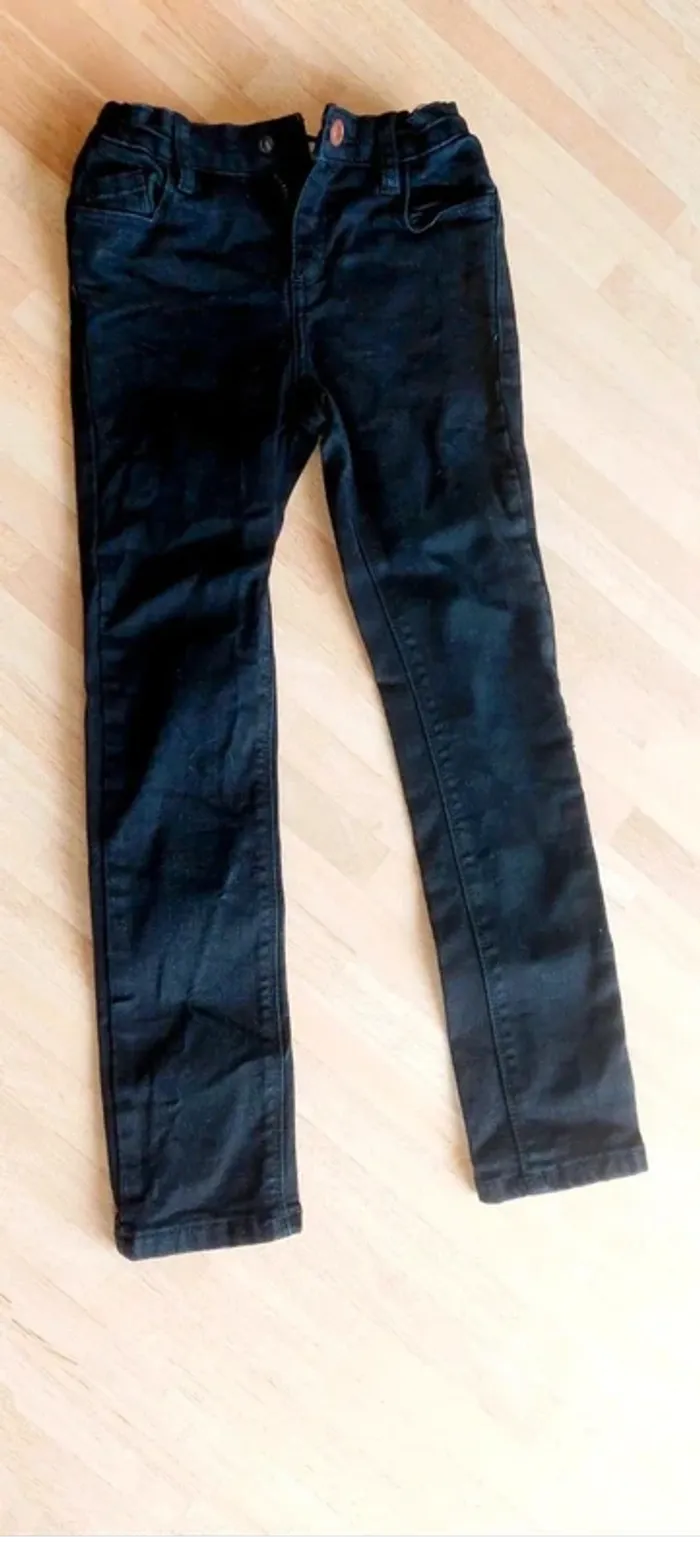 Jean noir Taille 5 ans avec ceinture ajustable