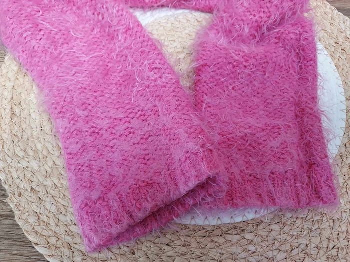 Pull rose effet poils Bershka - photo numéro 6