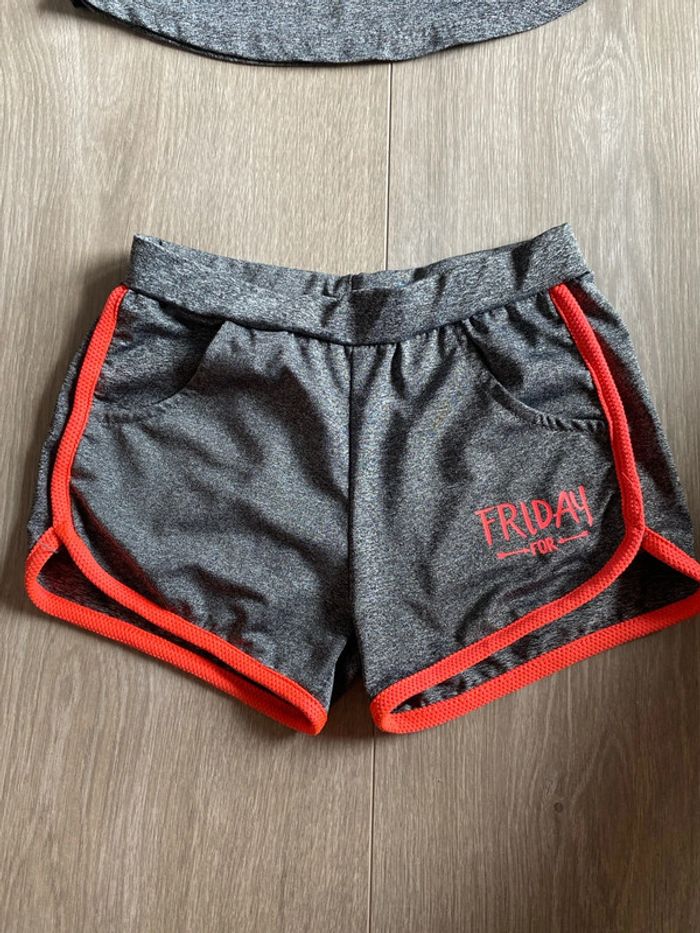 Ensemble taille 8 ans - photo numéro 3
