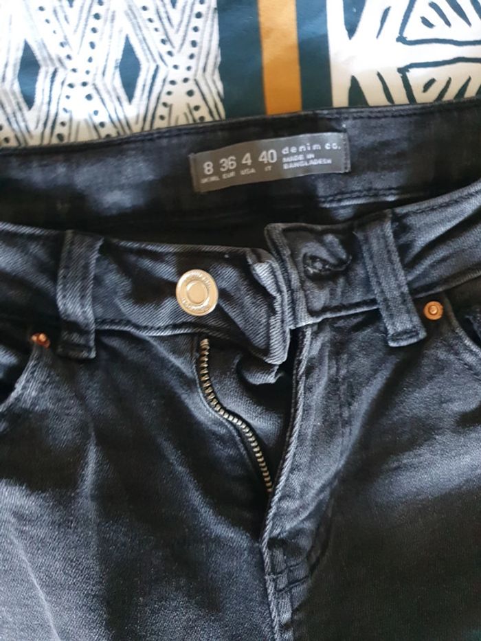 Jean noir - photo numéro 4