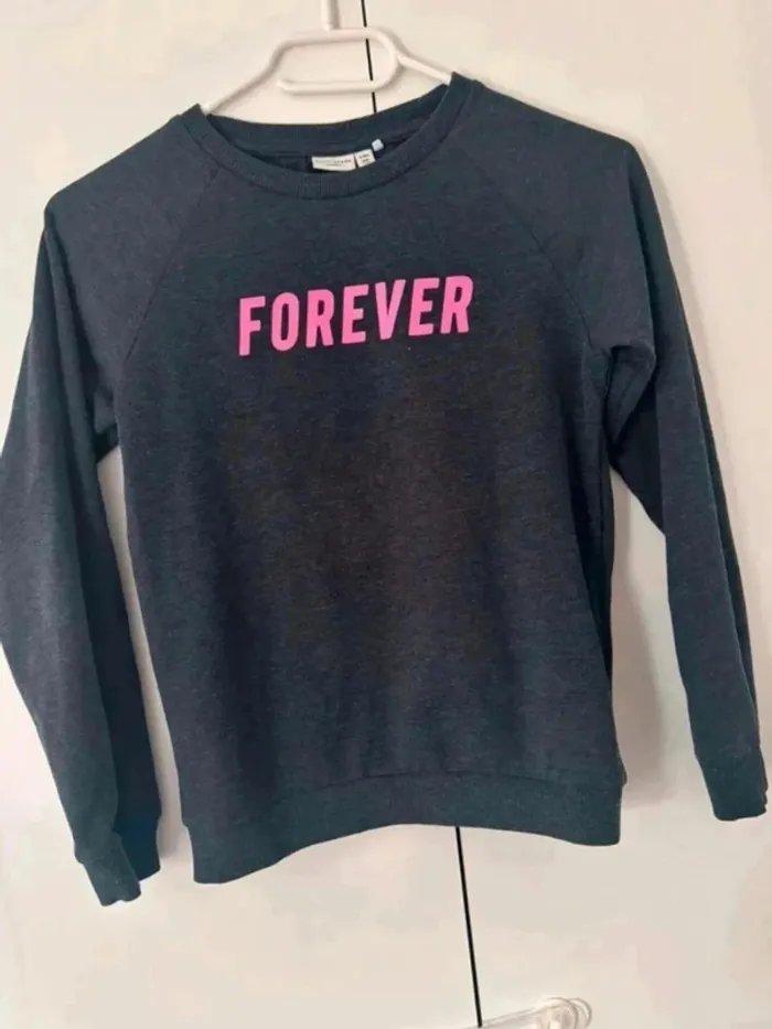 Pull léger taille 9-10 ans