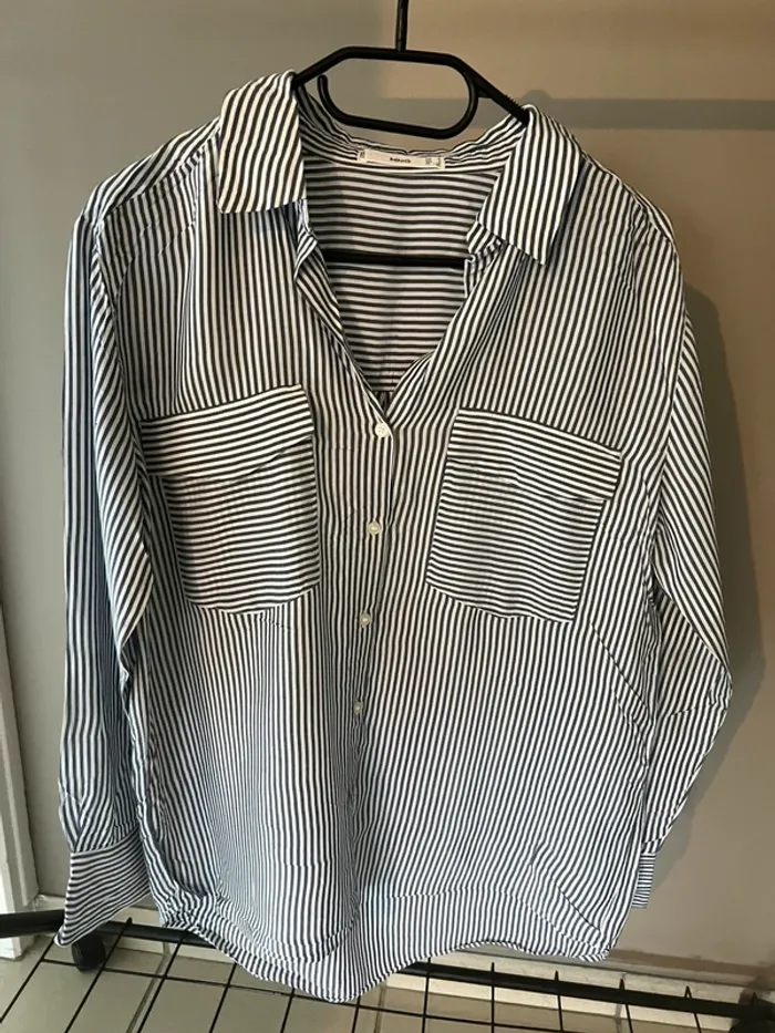 Chemise rayée blanche et bleue « Mango »