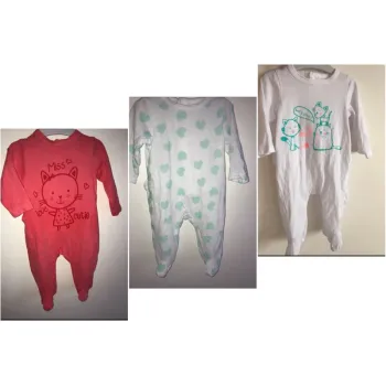 Lot de 3 pyjamas 1 mois neuf