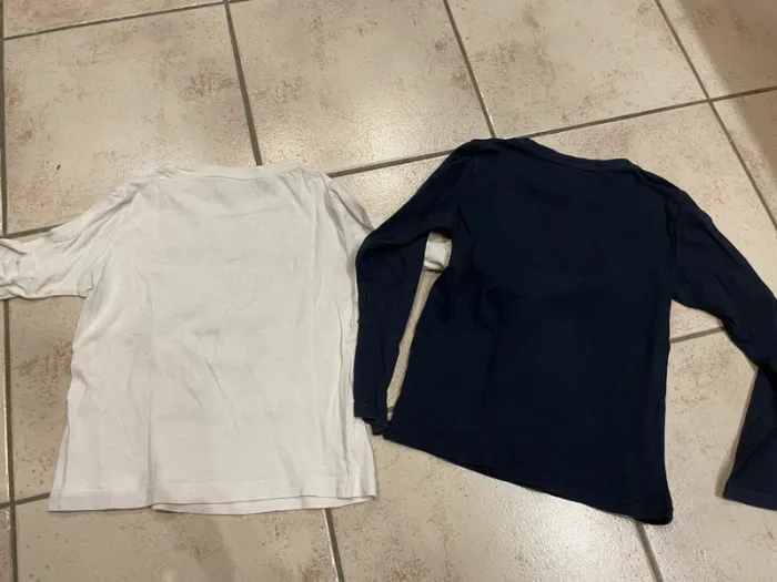 2 teeshirts manches longues Kiabi 6ans - photo numéro 6
