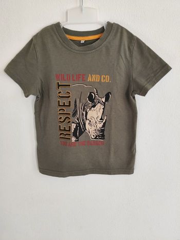 T-shirt garçon 5 ans coton 58% polyester 42% enfant tee shirt casual très bon état