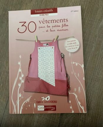Livre couture vêtement fille
