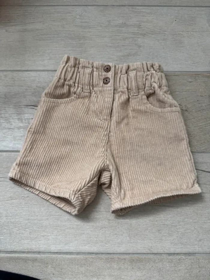 Short en velours côtelé
