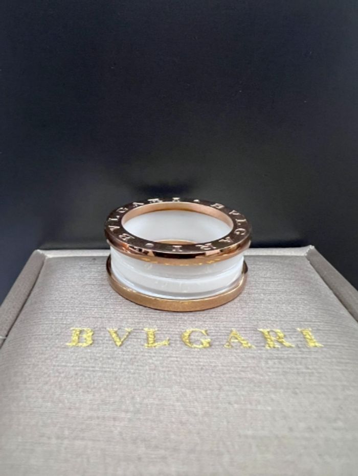 Bague Bulgari en émail blanc, taille 8 - photo numéro 4
