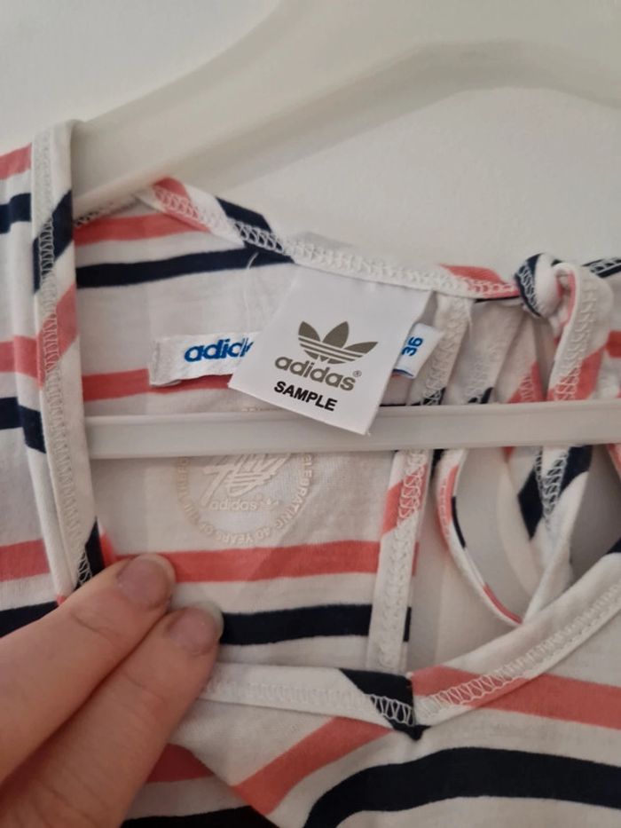 Robe été femme blanc à rayures avec dos ouvert taille 36 TBE Adidas - photo numéro 3