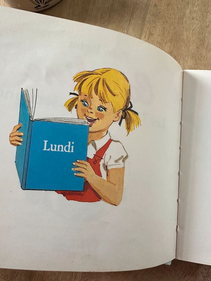 Livre rare - Caroline Les 7 câlins de la semaine (volets verts) album Pierre Probst Hachette - photo numéro 6