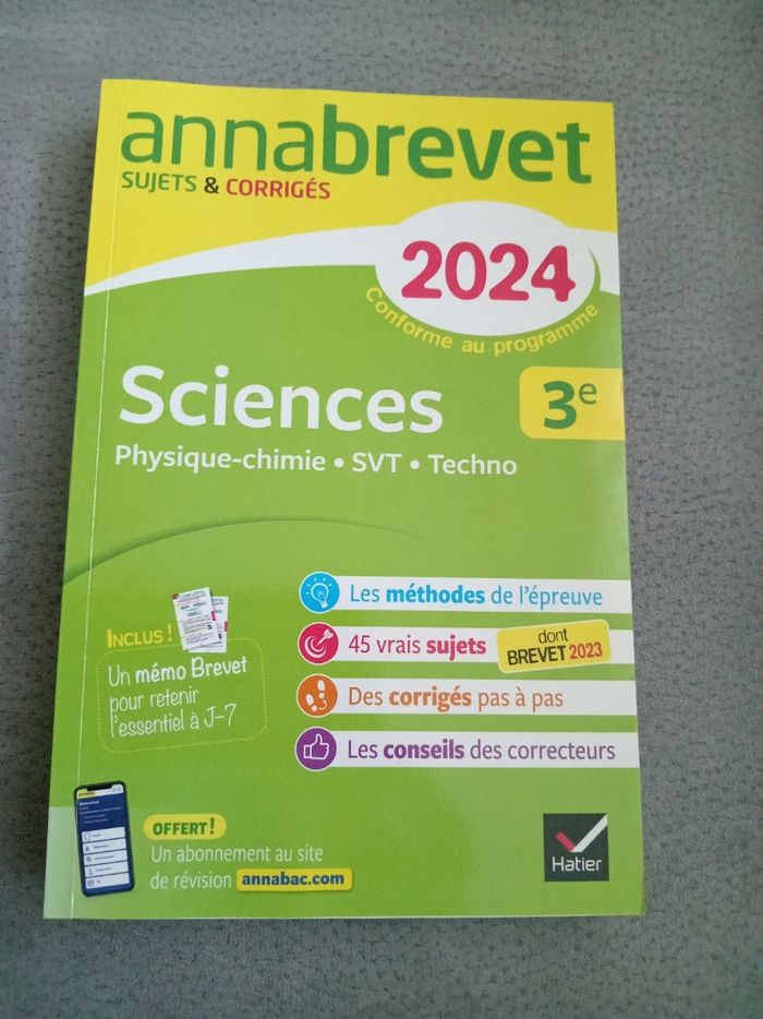 Lot de 5 manuels 4 annales de brevet + 1 livre avec les fiches détachables - photo numéro 10