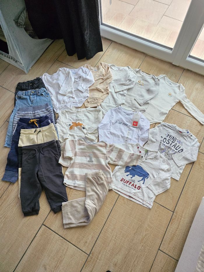 Lot vêtements 18 mois - photo numéro 2