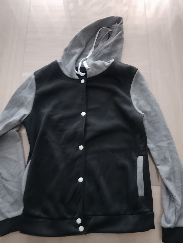 Veste à capuche femme