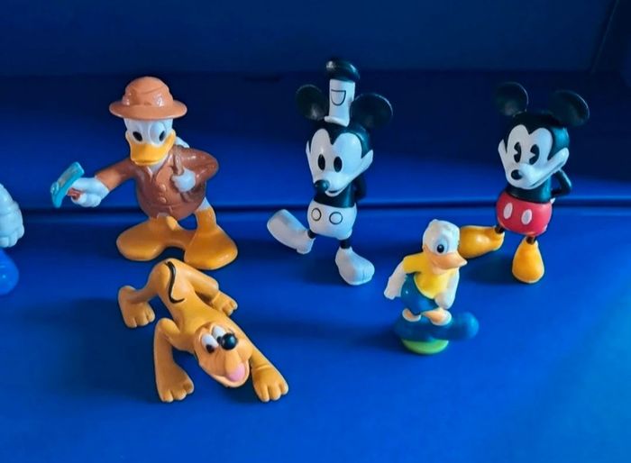 Lot figurines *personnages dessins animés Disney* - photo numéro 16