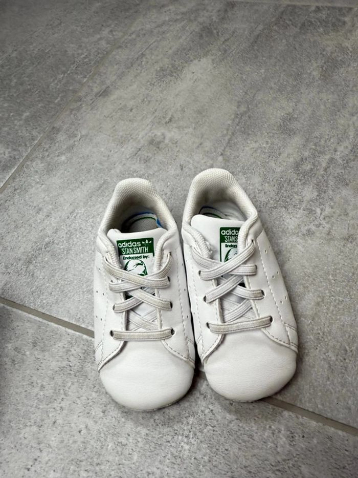 Baskets Adidas Stan Smith taille 19 unisexe super état - photo numéro 6