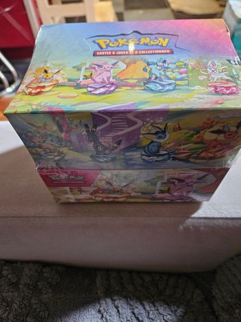 Display mini Tins Pokémon ev8.5 prismatique