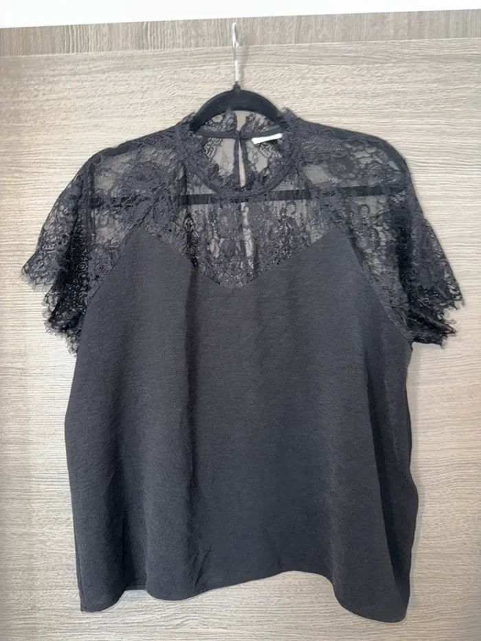 Jolie blouse noire dentelle JDY xl